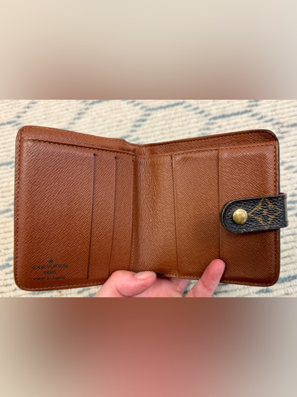 LOUIS VUITTON Vintage Y2K Classic Brown Monogram Leather Compact Bi-Fold Wallet - Picture 14 of 16